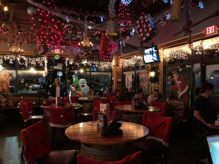 Christmas Themed Restaurant In Maryland Mutiny Scratch Kitchen