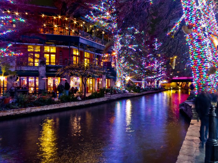 Gallery] San Antonio River Walk Christmas Lights - Texas is Life
