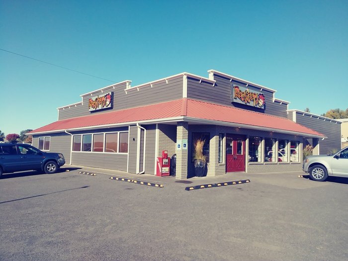 Roosters Country Kitchen In Pendleton, Oregon Has Tasty Food