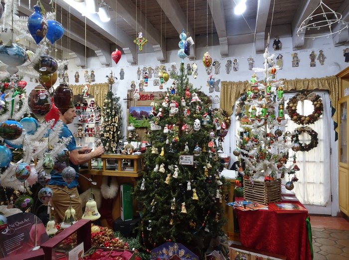 Feliz Navidad Sedona Is A Year-Round Christmas Store In Arizona