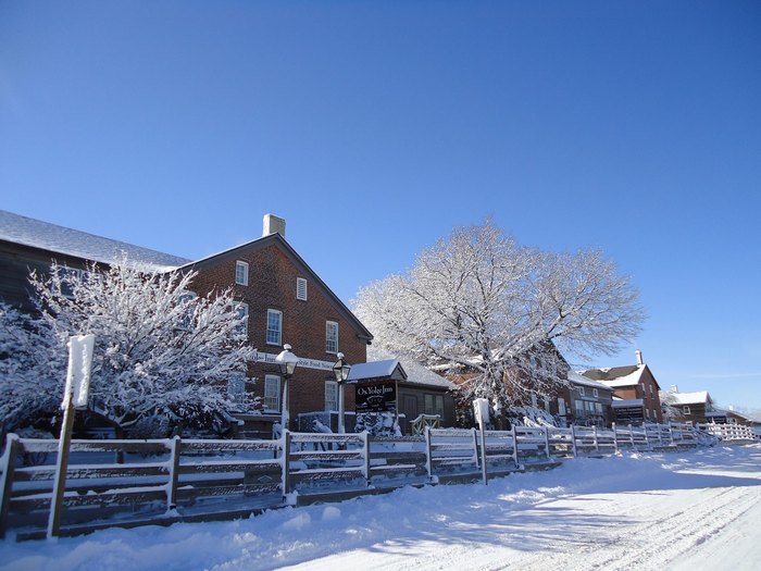 Amana Colonies Christmas In Iowa Hollywood Style!