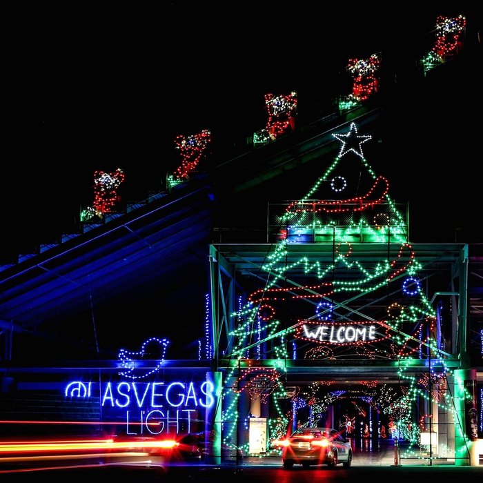 las vegas speedway christmas light show