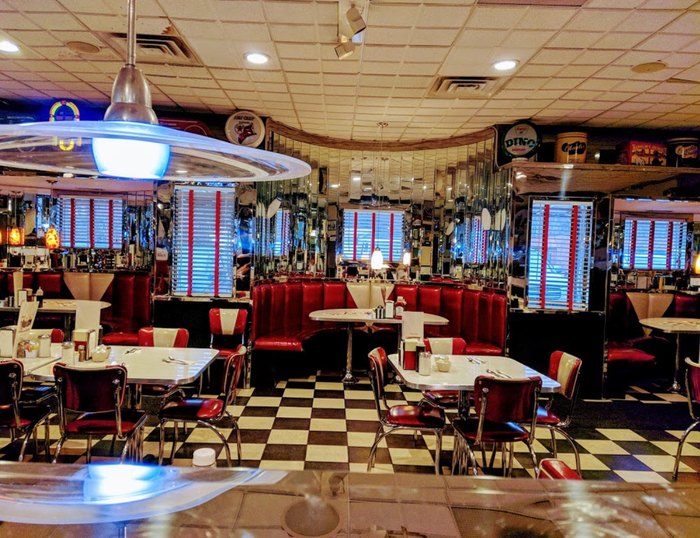Joey's Diner Is A 1950s-Themed Restaurant in Amhurst, New Hampshire