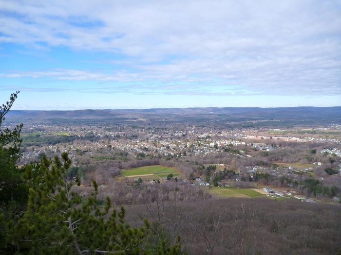 Bray Lake Loop Trail Is Best Lake Trail With Views In Massachusetts