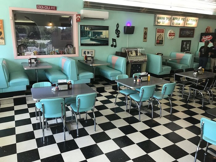 Take A Trip To The 1950s When You Eat At Fenders Diner In Georgia