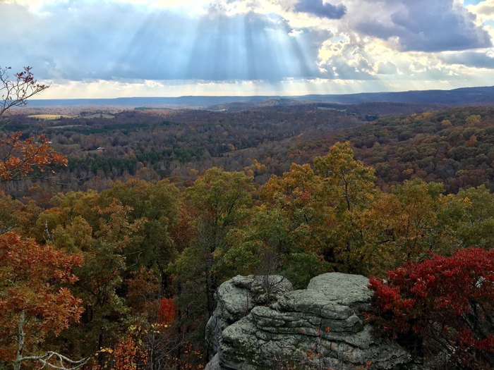 hiking-the-indian-point-trail-in-illinois-will-be-a-memory-you-won-t-forget