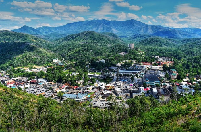 The Gatlinburg Sky Bridge In East Tennessee Is The Longest Pedestrian ...