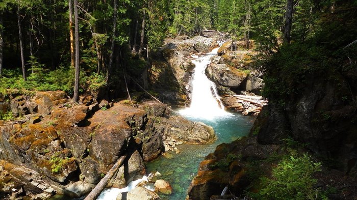 The Silver Falls Trail In Washington Is An Easy Loop