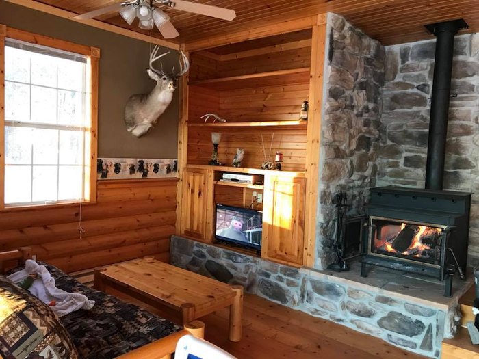 Timber Creek Cabin In Iowa Is A Great Place For A Riverside Retreat