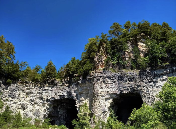 This Abandoned Mine Cave In Kentucky Is Hauntingly Beautiful