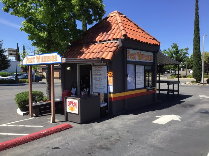 Fast Weenies Is The Best Little Hot Dog Drive-Thru In Northern California