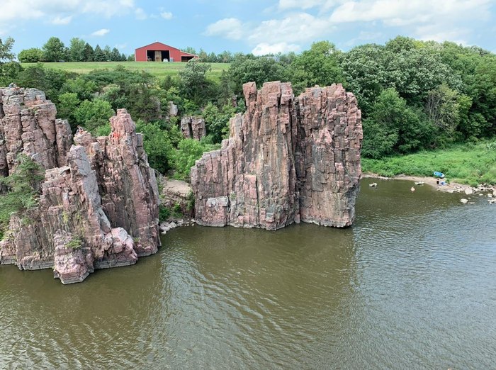 Escape To The Wild: A Guide To South Dakota’s Palisades State Park