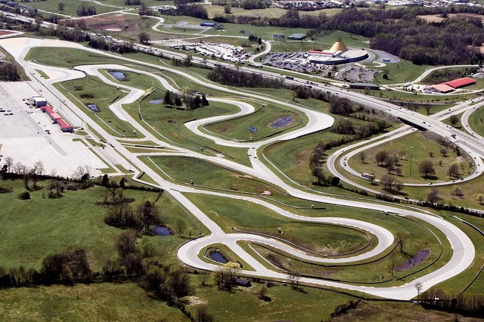 Twinkle At The Track In Kentucky Is An Enchanting 2-Mile Light Display