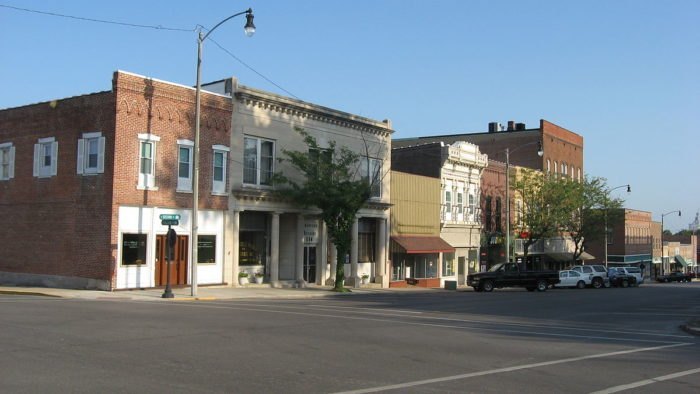 Enjoy the small town of Greenville, Illinois for plenty of peace and quiet