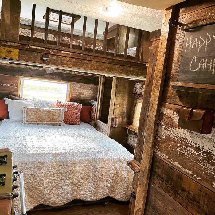 Stay In A Vintage-Style Camper For An Illinois Glamping Adventure