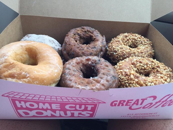Road Trip To 10 Of The Best Donut Shops In Illinois
