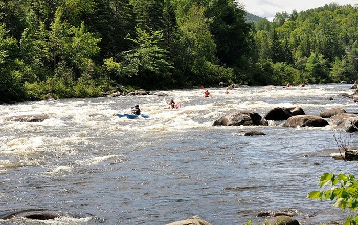 Stay In These Riverside Cabins In Maine For Less Than $60 Per Night