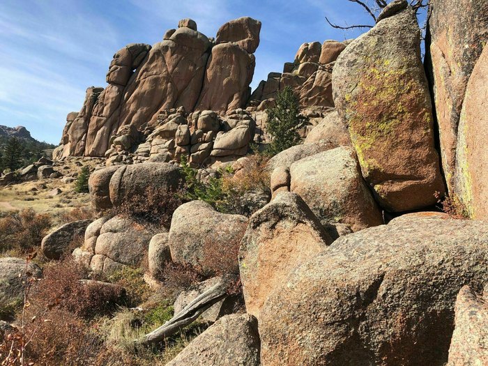 rock formations on Turtle Rock Loop Trail in Wyoming
