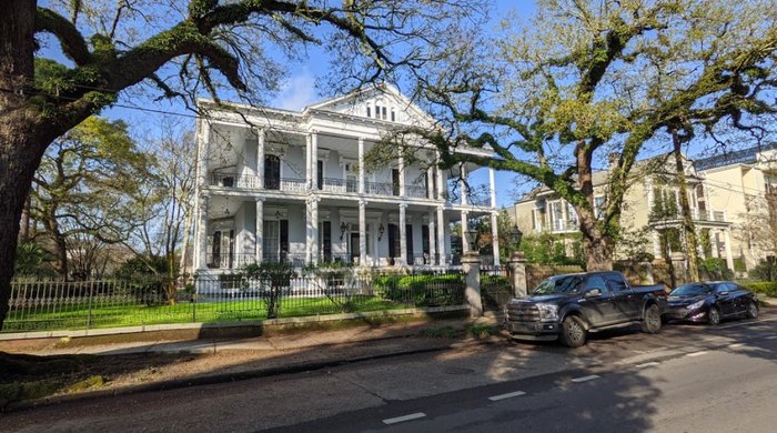 tour buckner mansion