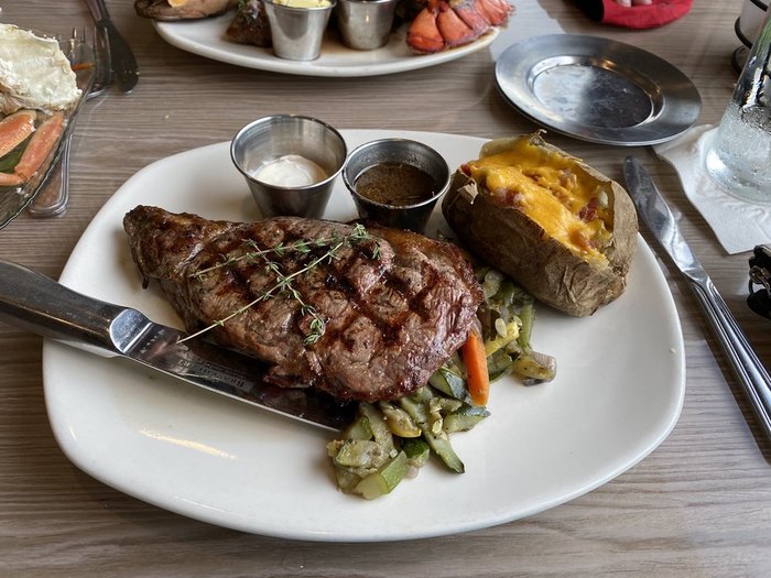 Charley’s Boat House Grill In Florida Is A Classic Steakhouse Experience