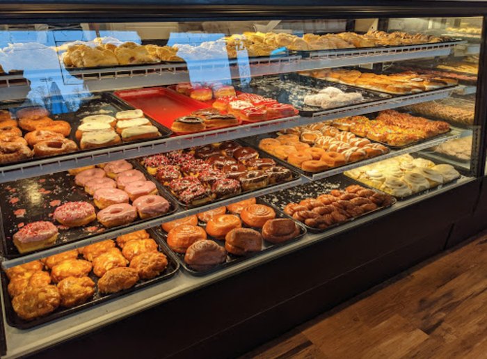 Peggy Ann Bakery Serves Up Delicious Donuts In Tennessee