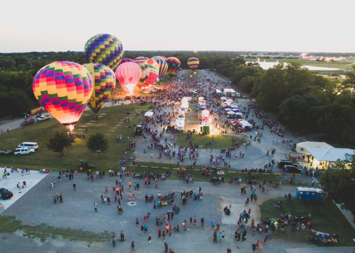 Hot Air Balloons Will Be Soaring At Oklahoma's FireLake Fireflight