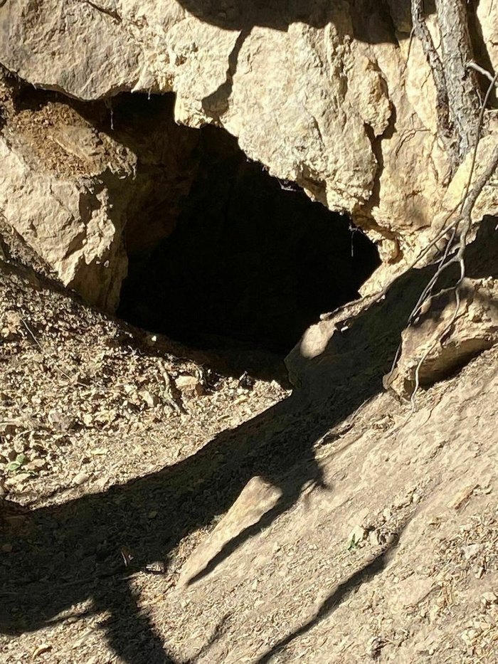 7 Trails In New Mexico That Are 5 Miles Or Less And Lead To Cool Caves