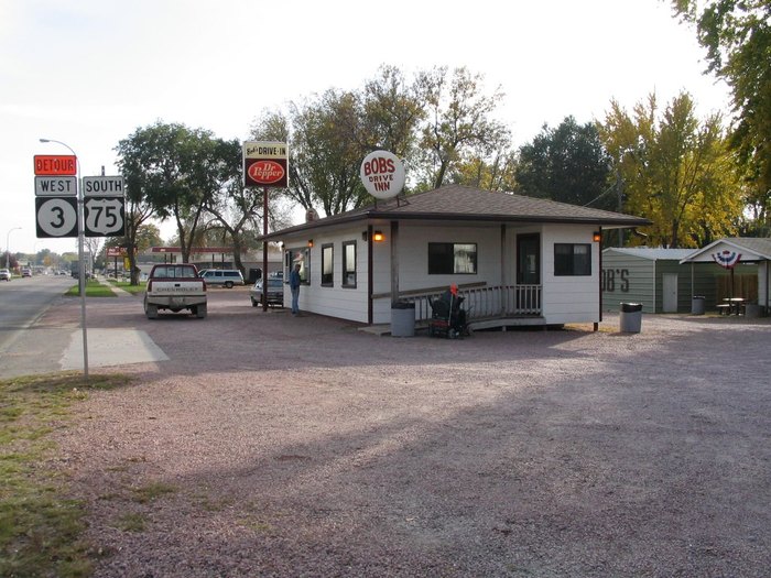 Bob's dogs shop milford iowa