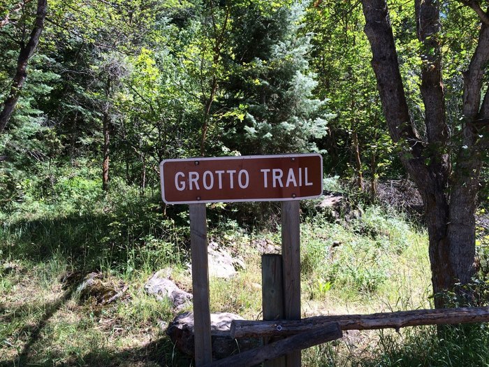 waterfall trail in Utah