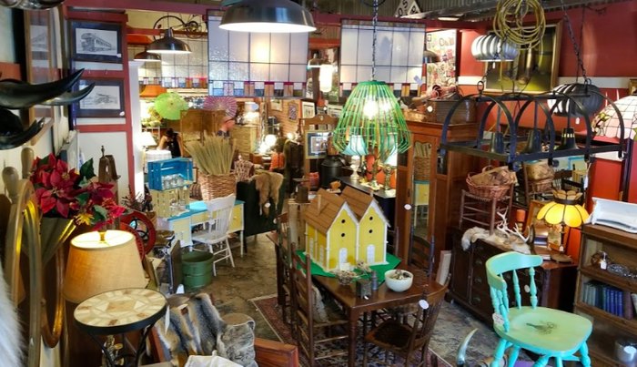 Dixieland Relics In Florida Is An Eclectic Antique Shop