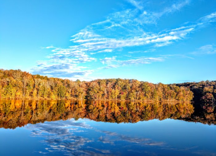 The Lake Issaqueena Trail In South Carolina Is Short And Sweet