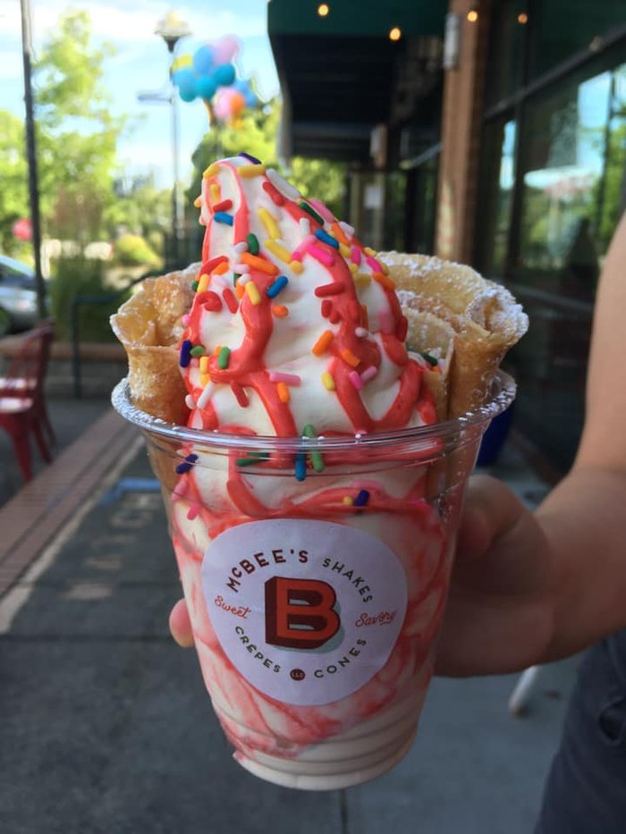 You'll Swoon Over The Mountainous Milkshakes At McBee's In Oregon