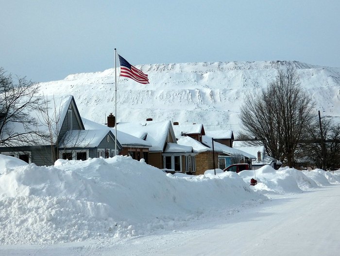 The Farmers Almanac Predicts A Cold And Snowy Michigan Winter