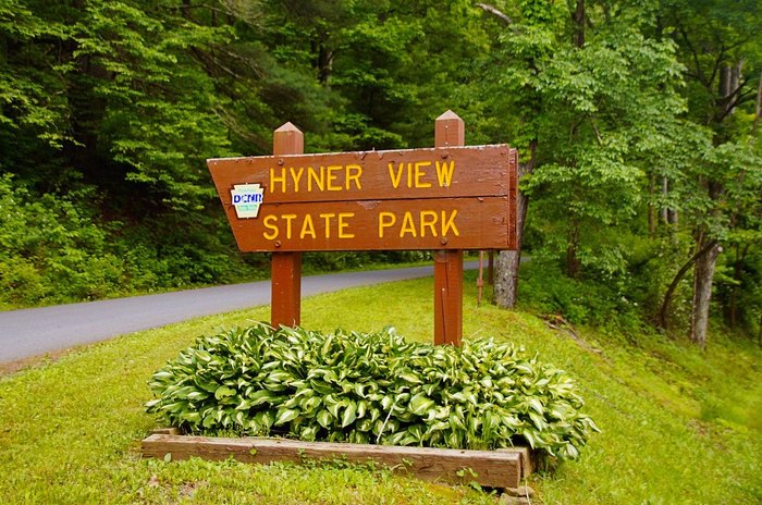 Hyner View Overlook Is A Short And Sweet Fall Hike In Pennsylvania