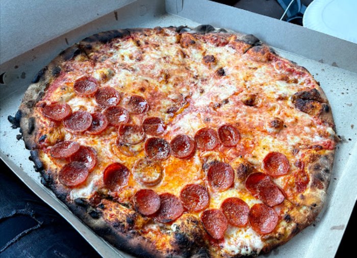 These 6 Restaurants Serve The Best Pizzas In Connecticut