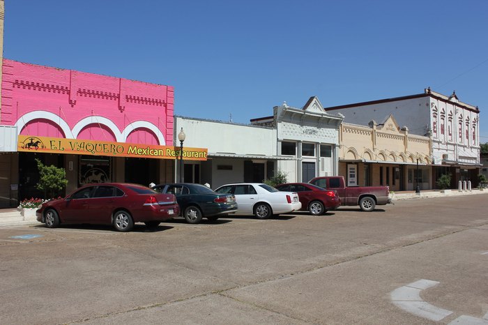 The 6 Best Town Squares In Texas Are In These Small Towns