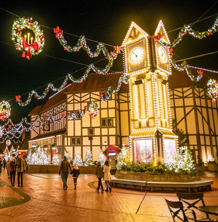 Christmas Town At Busch Gardens In Virginia Is Simply Dazzling