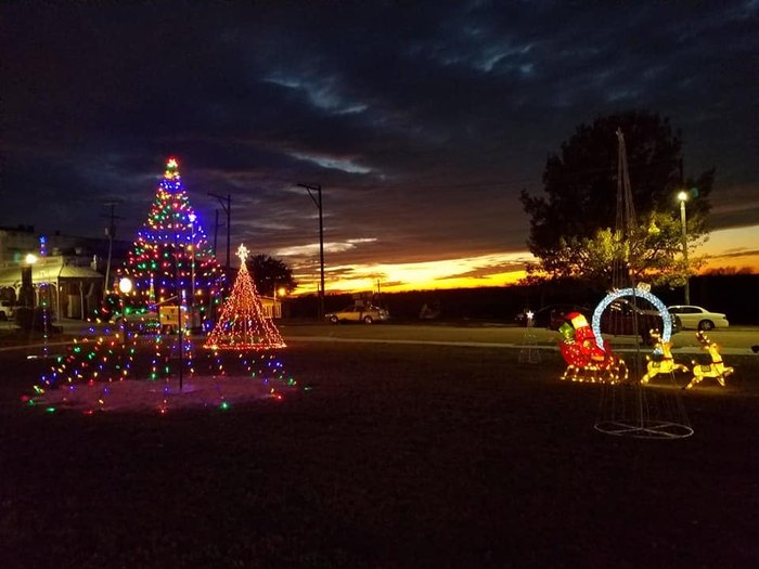 These Are The Best Christmas Towns In Mississippi