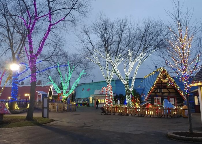 Christmas Village Illinois 