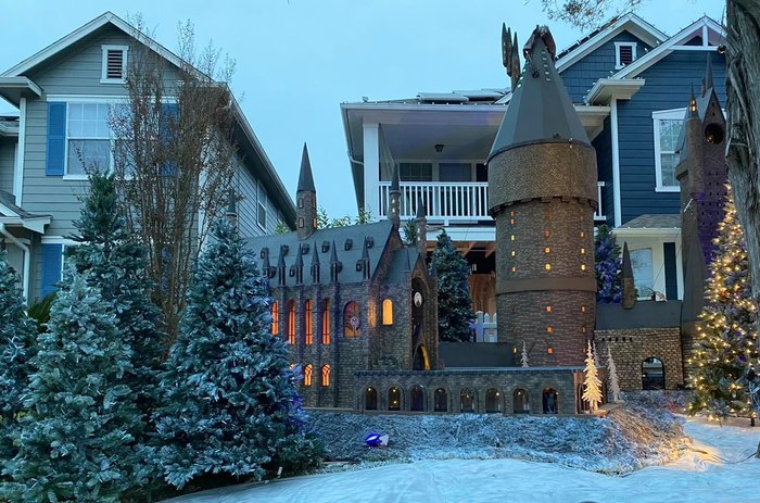 It's Christmastime at Hogwarts — at least in this Austin family's front  yard