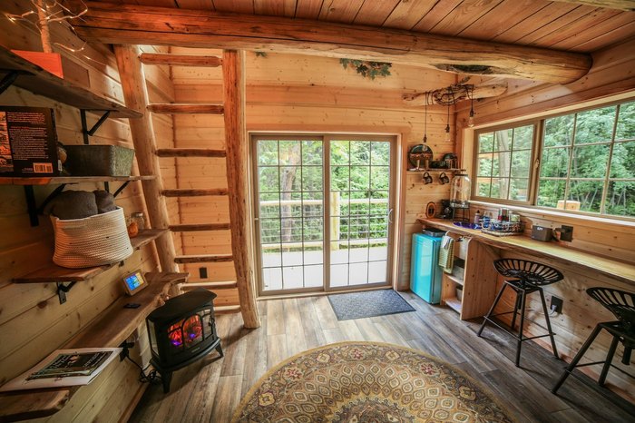 This Tree House Airbnb In Washington Comes With Its Own Rushing River