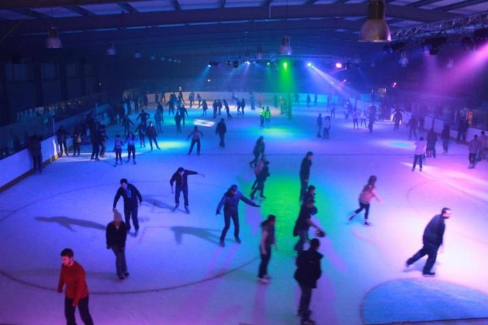 mall of Memphis Ice skating! Memphis, TN. ice skating is SO much fun!