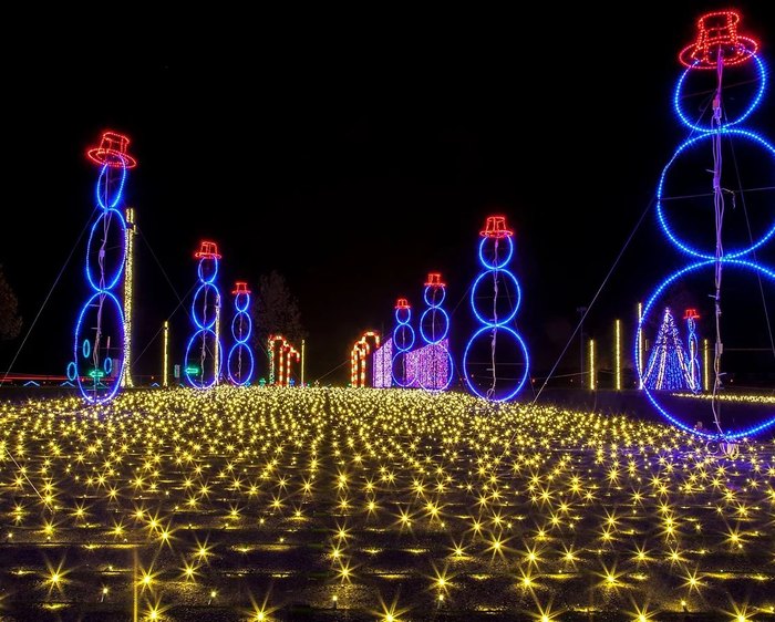 Dancing Lights Of Christmas Is Holiday Light Display In Tennessee