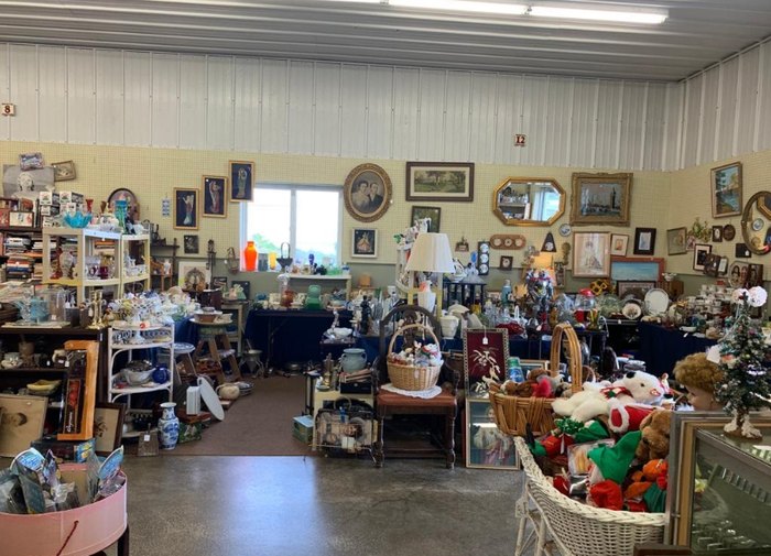 The Clarence Hollow Antique Mall Is Full Of Hidden Treasures