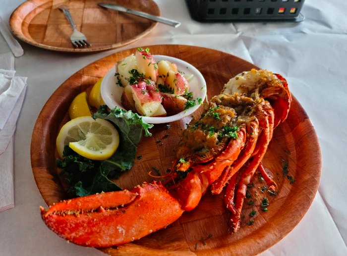 The Rustic Inn Crabhouse In Florida Is A Waterfront Gem