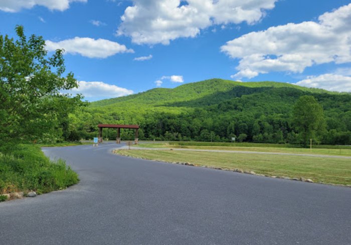 Devil's Backbone Basecamp: Brewery Campground in VA