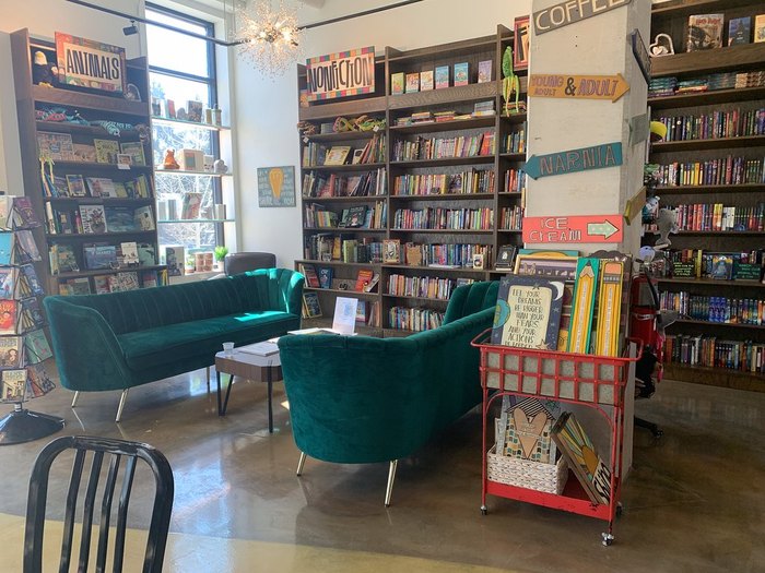 A Tiny Cafe In This Iowa City Bookstore Is The Perfect Summer Day Trip