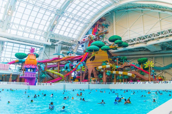 The World's Coolest Indoor Water Parks  Indoor waterpark, Water park,  Beautiful places to travel