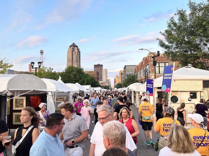 These Are The 5 Best Street Fairs In Iowa