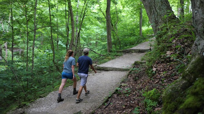 This Aboveground Hike At Kentuckys Mammoth Cave Is Magical